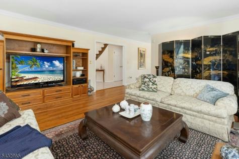60 Evergreen Lane Watchung NJ 07069