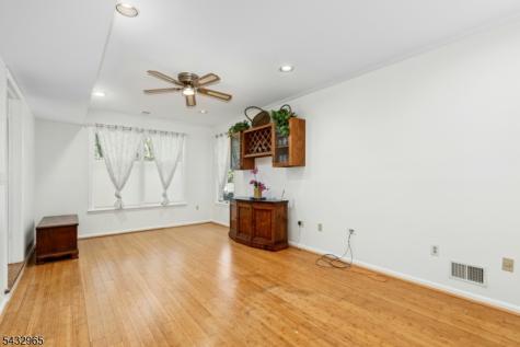 60 Evergreen Lane Watchung NJ 07069