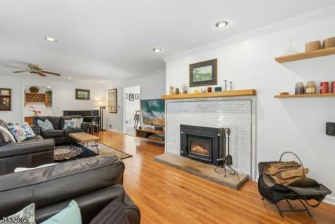 60 Evergreen Lane Watchung NJ 07069