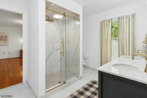60 Evergreen Lane Watchung NJ 07069