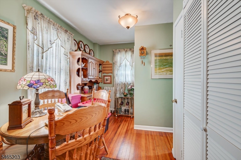 4 S Springfield Avenue Springfield NJ 07081