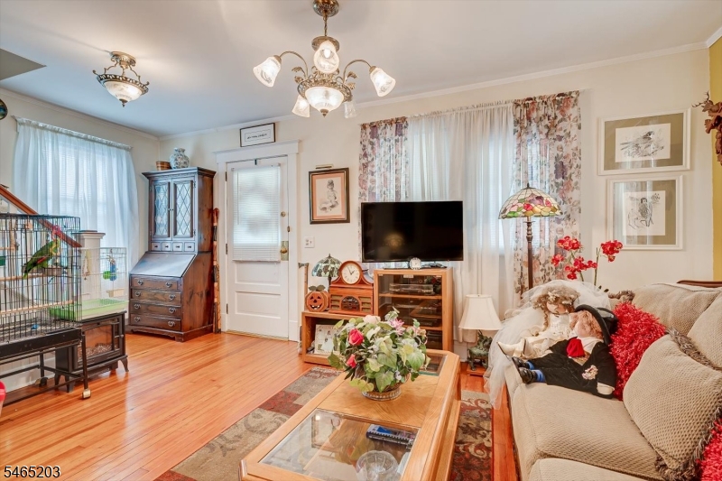4 S Springfield Avenue Springfield NJ 07081