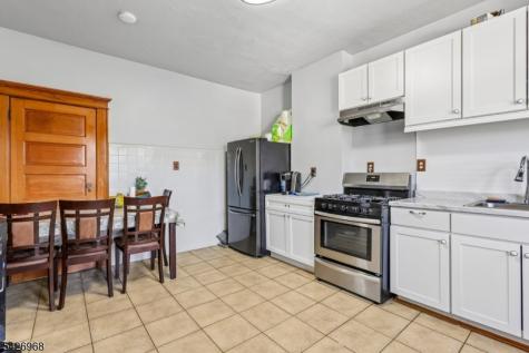 390 Delano Place Fairview NJ 07022
