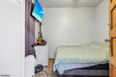 390 Delano Place Fairview NJ 07022