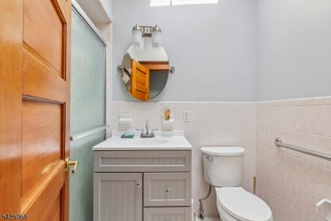 390 Delano Place Fairview NJ 07022