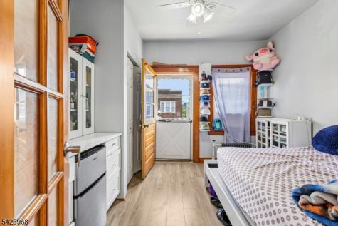 390 Delano Place Fairview NJ 07022