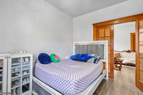 390 Delano Place Fairview NJ 07022
