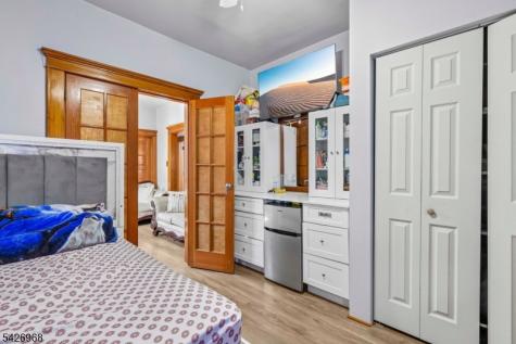 390 Delano Place Fairview NJ 07022