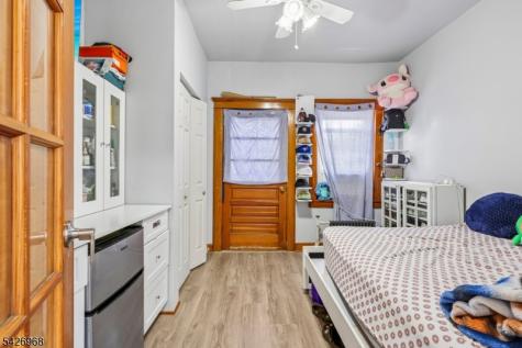 390 Delano Place Fairview NJ 07022
