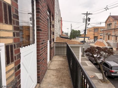 390 Delano Place Fairview NJ 07022