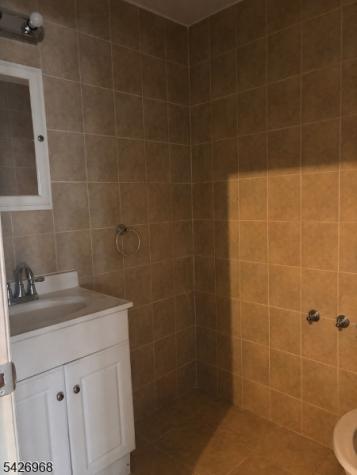 390 Delano Place Fairview NJ 07022