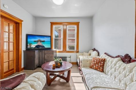 390 Delano Place Fairview NJ 07022