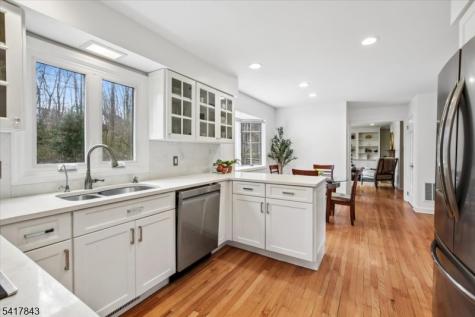3 Dogwood Lane Tewksbury NJ 07830