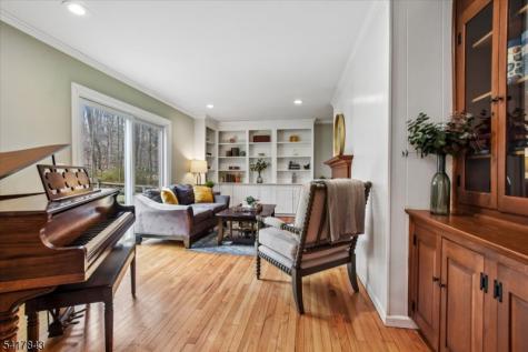 3 Dogwood Lane Tewksbury NJ 07830