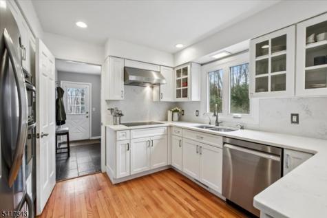3 Dogwood Lane Tewksbury NJ 07830