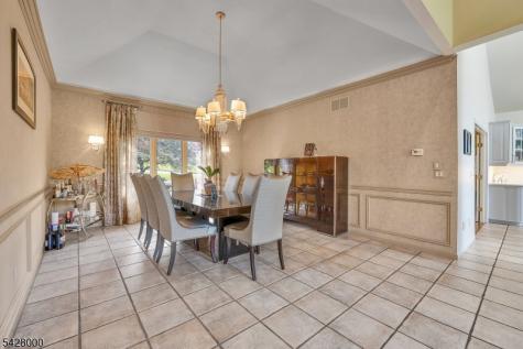 17 Elmwood Drive Warren NJ 07059