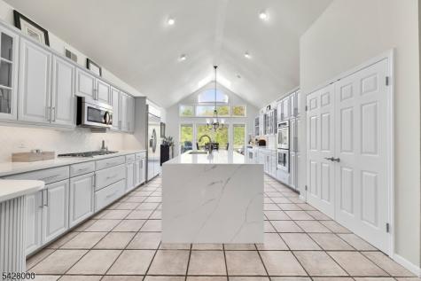 17 Elmwood Drive Warren NJ 07059
