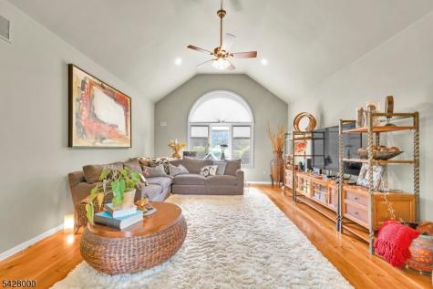 17 Elmwood Drive Warren NJ 07059