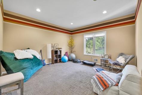 17 Elmwood Drive Warren NJ 07059