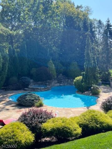 17 Elmwood Drive Warren NJ 07059