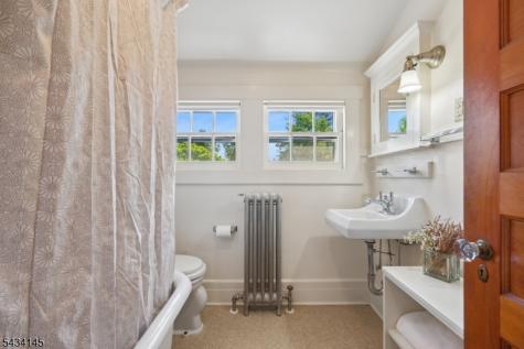 14 Holland Terrace Montclair NJ 07042