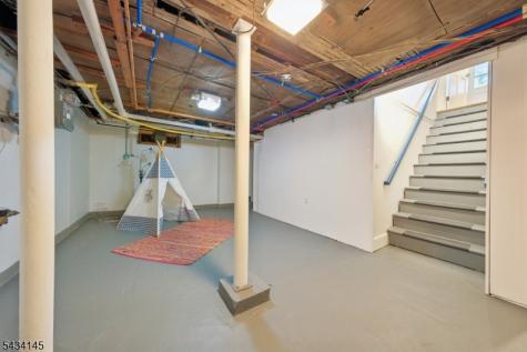14 Holland Terrace Montclair NJ 07042