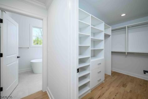 32 W Mcclellan Avenue Livingston NJ 07039