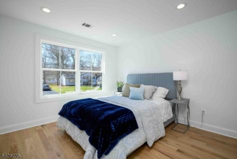 32 W Mcclellan Avenue Livingston NJ 07039