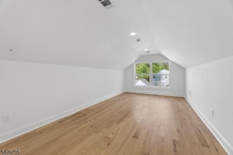 32 W Mcclellan Avenue Livingston NJ 07039