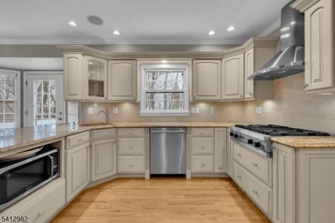 51 Winay Terrace Washington NJ 07853