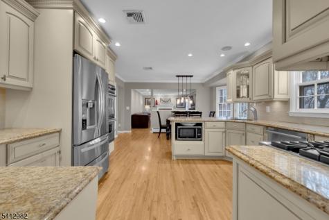 51 Winay Terrace Washington NJ 07853