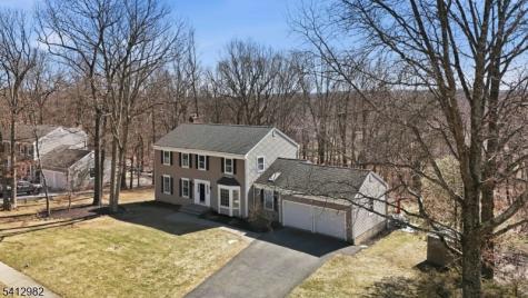 51 Winay Terrace Washington NJ 07853