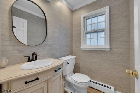 51 Winay Terrace Washington NJ 07853