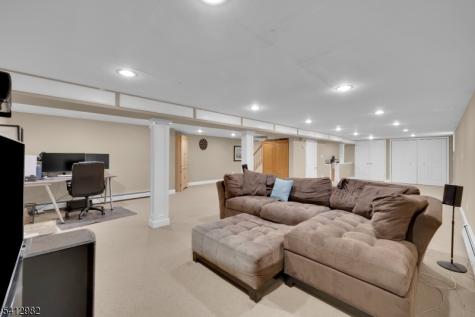 51 Winay Terrace Washington NJ 07853