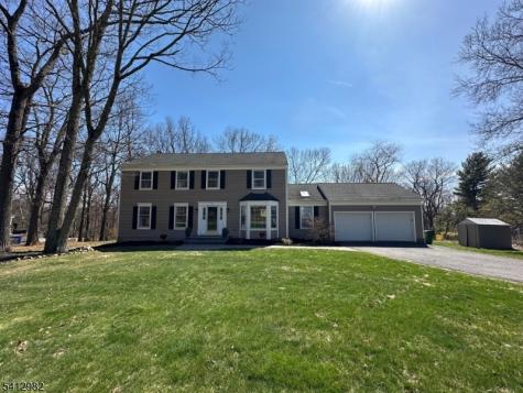 51 Winay Terrace Washington NJ 07853