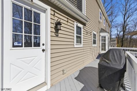 51 Winay Terrace Washington NJ 07853
