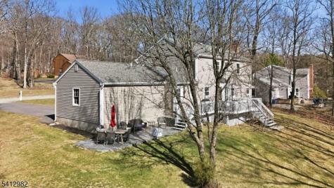 51 Winay Terrace Washington NJ 07853