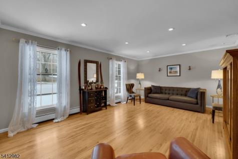 51 Winay Terrace Washington NJ 07853
