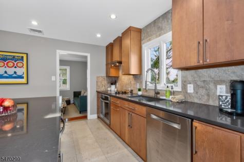 8 Trowbridge Road Morris Plains NJ 07950