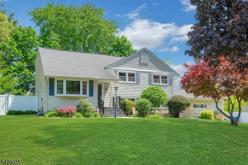15 Maxine Drive Morris NJ 07960