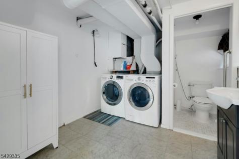 15 Maxine Drive Morris NJ 07960