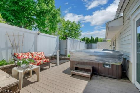 15 Maxine Drive Morris NJ 07960