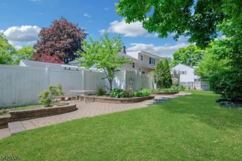 15 Maxine Drive Morris NJ 07960