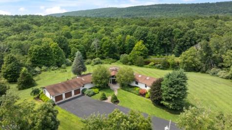 90 Phillips Road Frankford NJ 07826