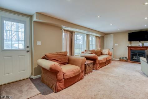 499 Old Stage Road Spotswood NJ 08884