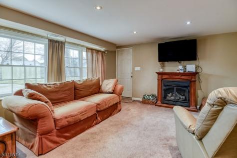 499 Old Stage Road Spotswood NJ 08884