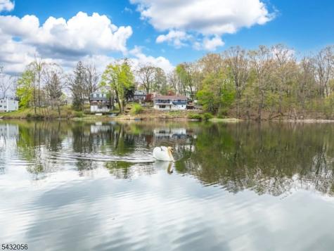 17 Reeve Avenue Stanhope NJ 07874