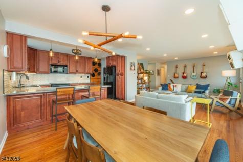 17 Reeve Avenue Stanhope NJ 07874