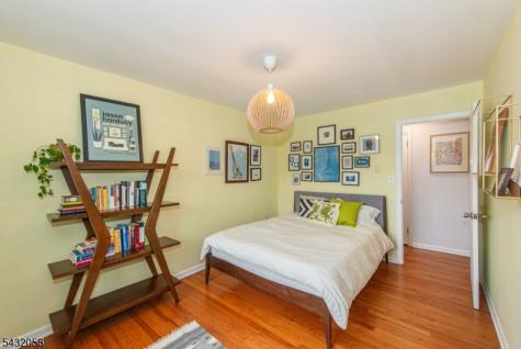 17 Reeve Avenue Stanhope NJ 07874