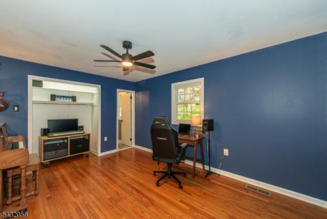 17 Reeve Avenue Stanhope NJ 07874